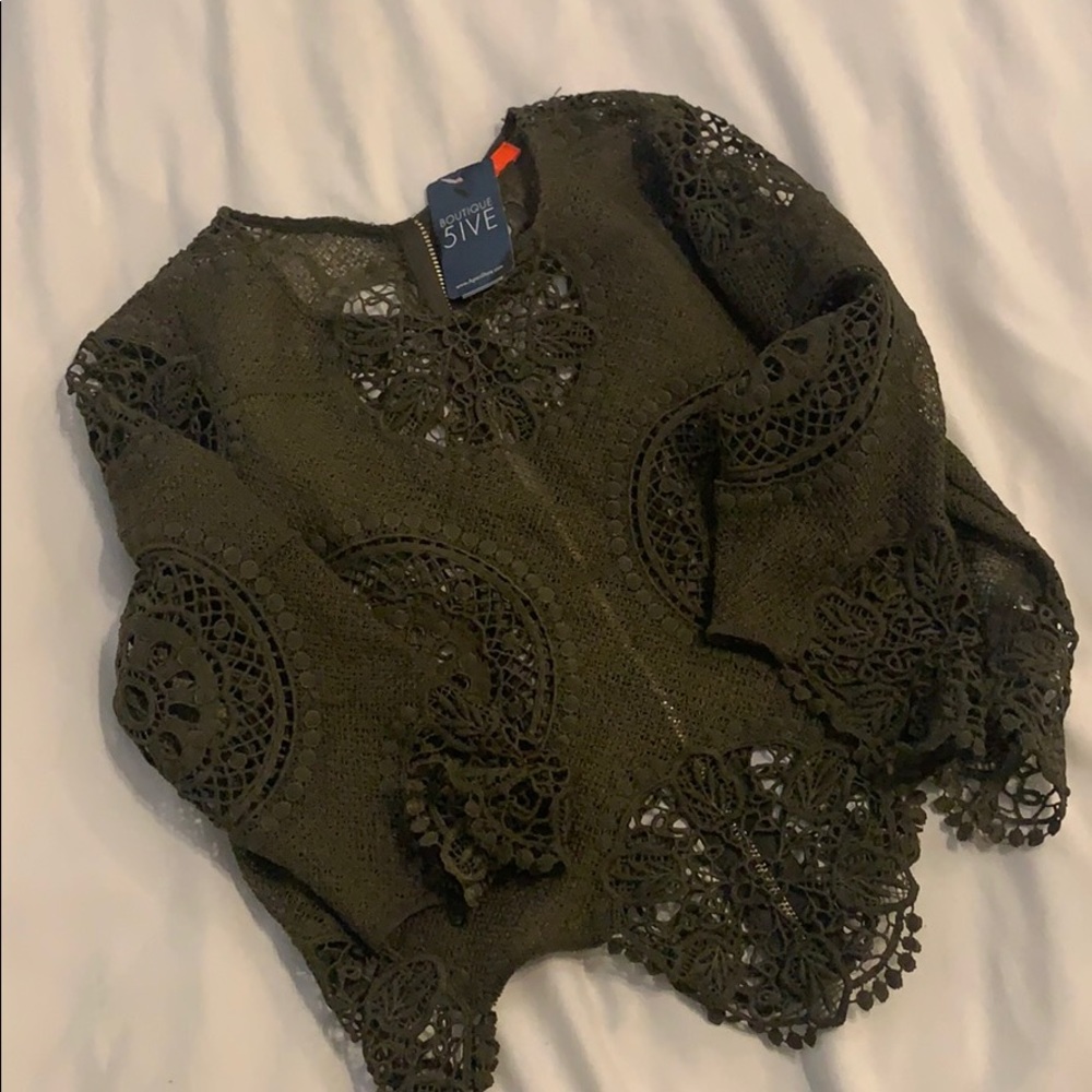 Agaci Lace Crop Top